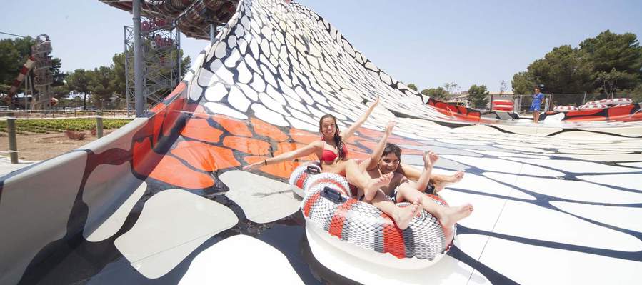 Family parks around mallorca: water vs land Ca's Saboners Beach Aparthotel Palmanova