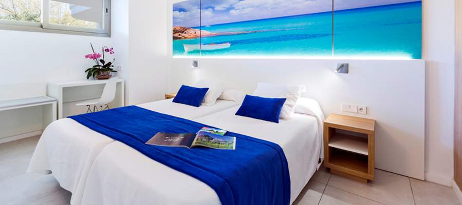 Your holidays at cas saboners at the best price! Ca's Saboners Beach Aparthotel Palmanova