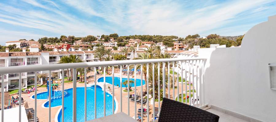 Views hotel palmanova cas saboners family ca's saboners beach aparthotel Views hotel palmanova cas saboners family ca's saboners beach aparthotel